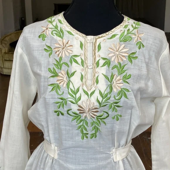 Vintage sixties anembroidered Green floral boho top - Picture 10 of 12